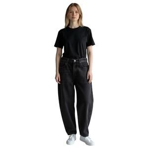 Forever 21 Horseshoe Fit Black Barrel Jeans Women’s Size 30